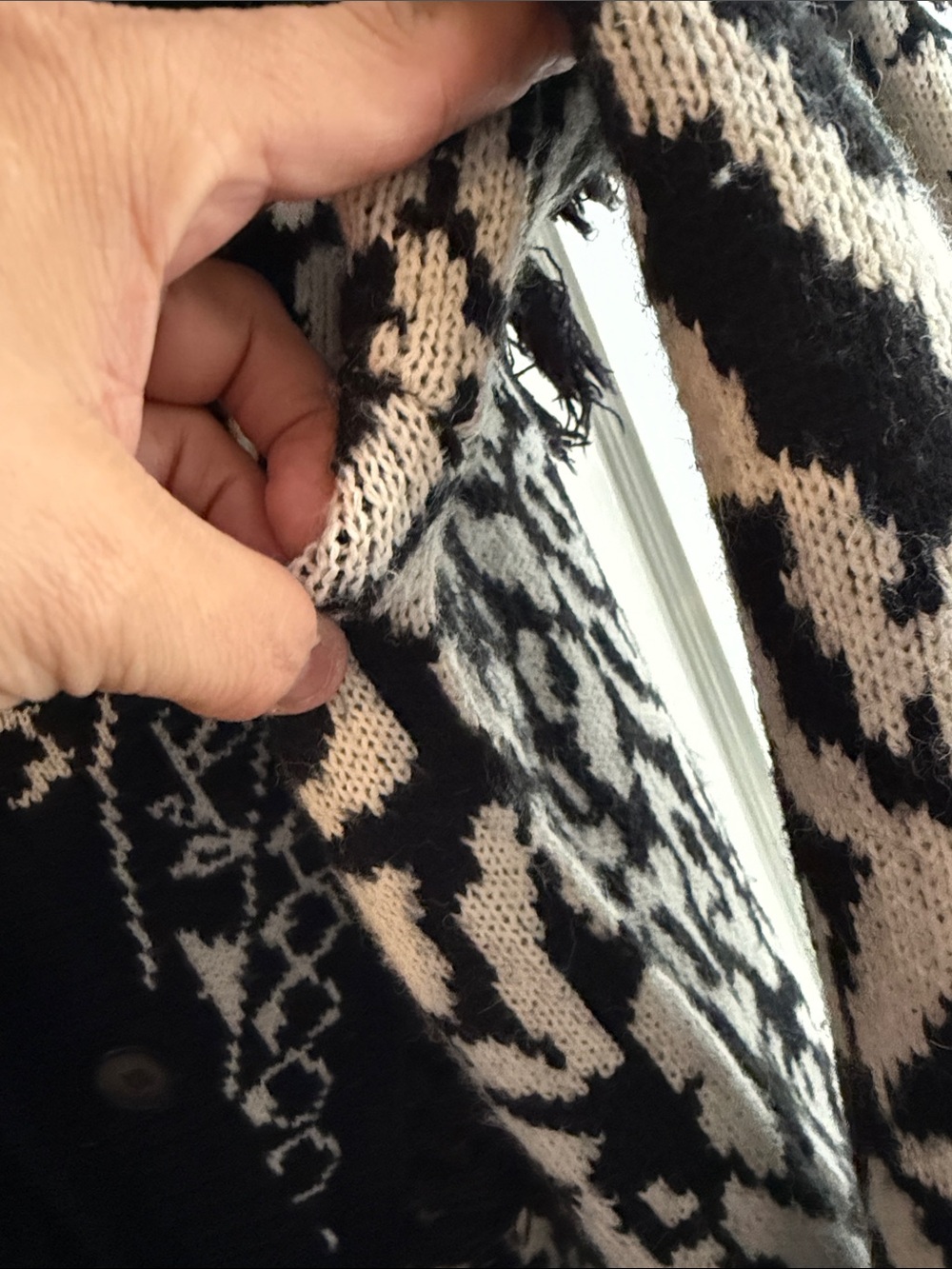 FARM Rio Black and White Floral Fringe Cardigan - Picture 4 of 5